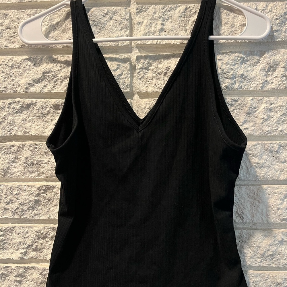 SHEIN Black Ribbed V-Neck Bodysuit